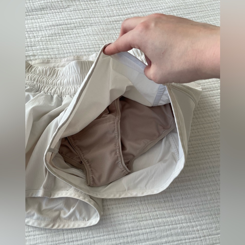 Lululemon Tracker Low-Rise Lined Short 4” - image 2